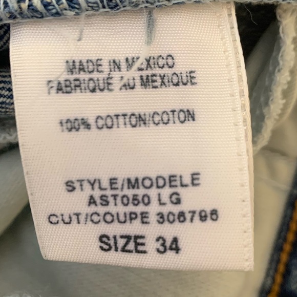 Vintage Guess Stonewashed Mom Jeans - Picture 8 of 13